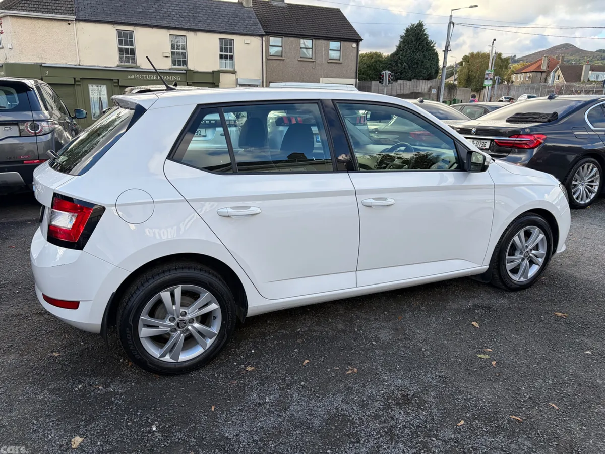 Skoda Fabia Hatchback, Petrol, 2021, White