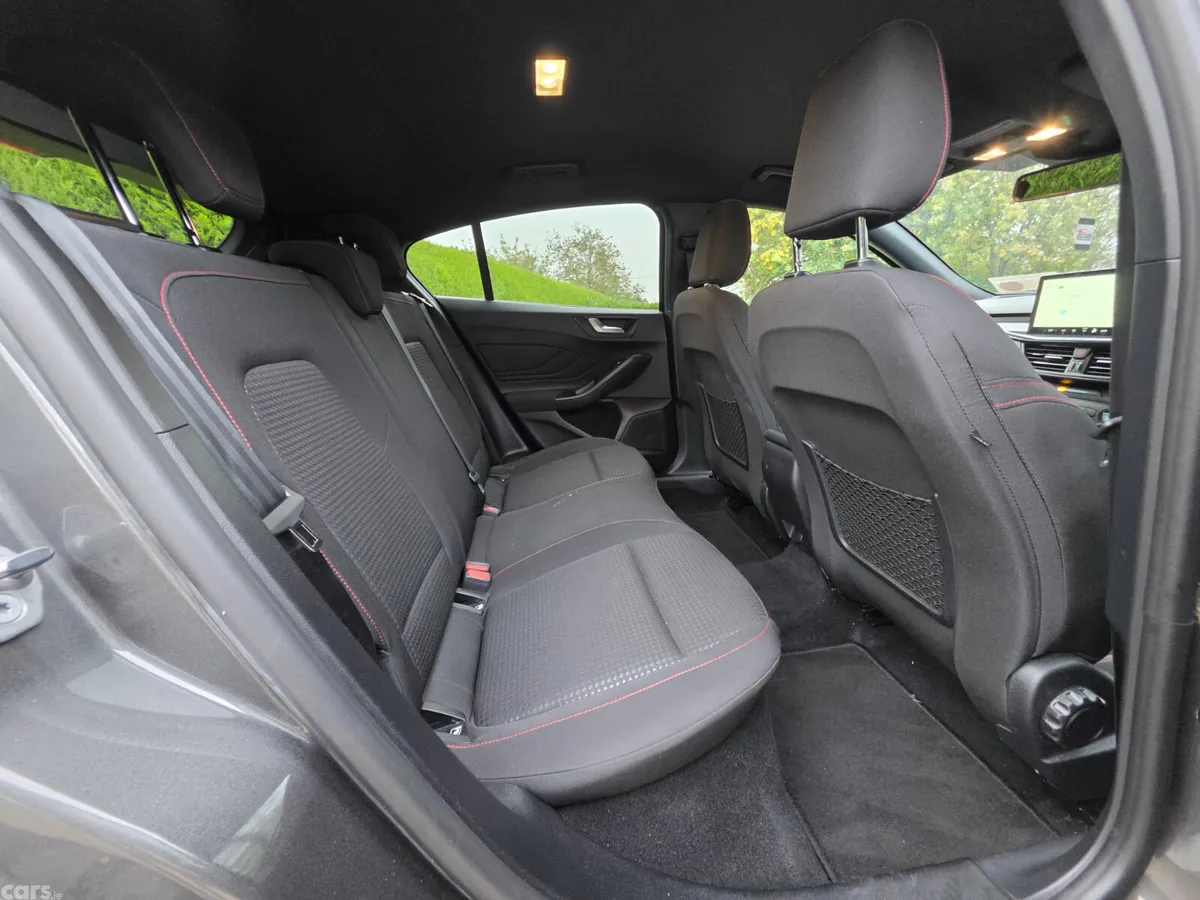 Ford Focus Hatchback, Petrol Hybrid, 2025, Grey