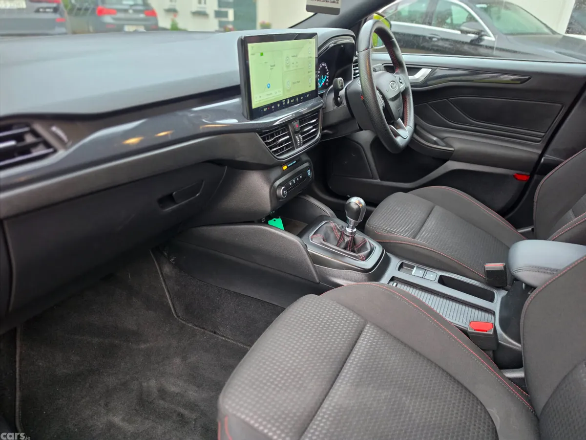 Ford Focus Hatchback, Petrol Hybrid, 2025, Grey