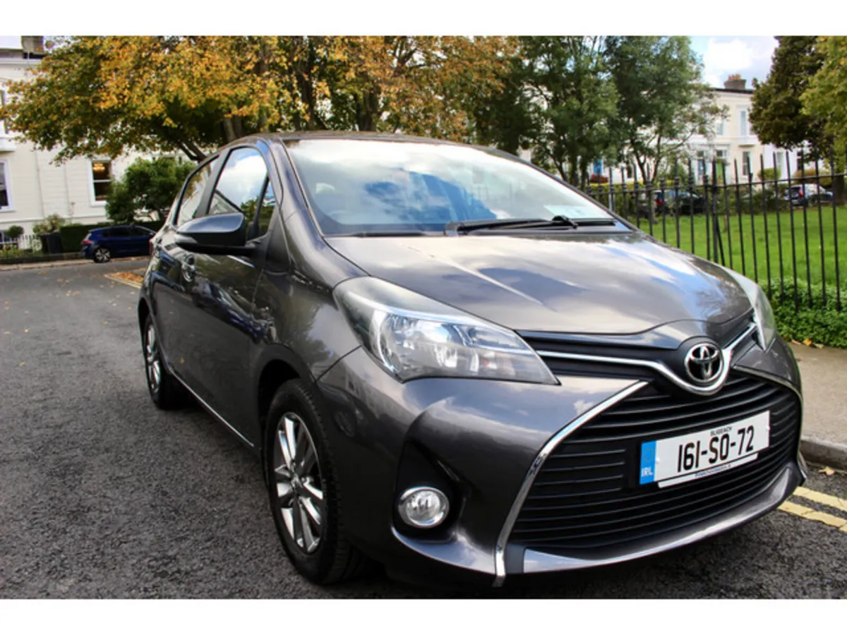 Toyota Yaris MPV, Petrol, 2016, Grey