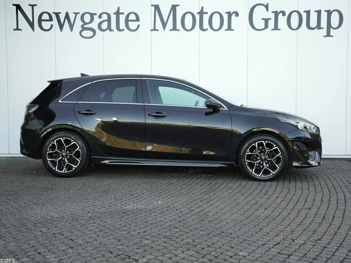 Kia Ceed Hatchback, Petrol, 2025, Black