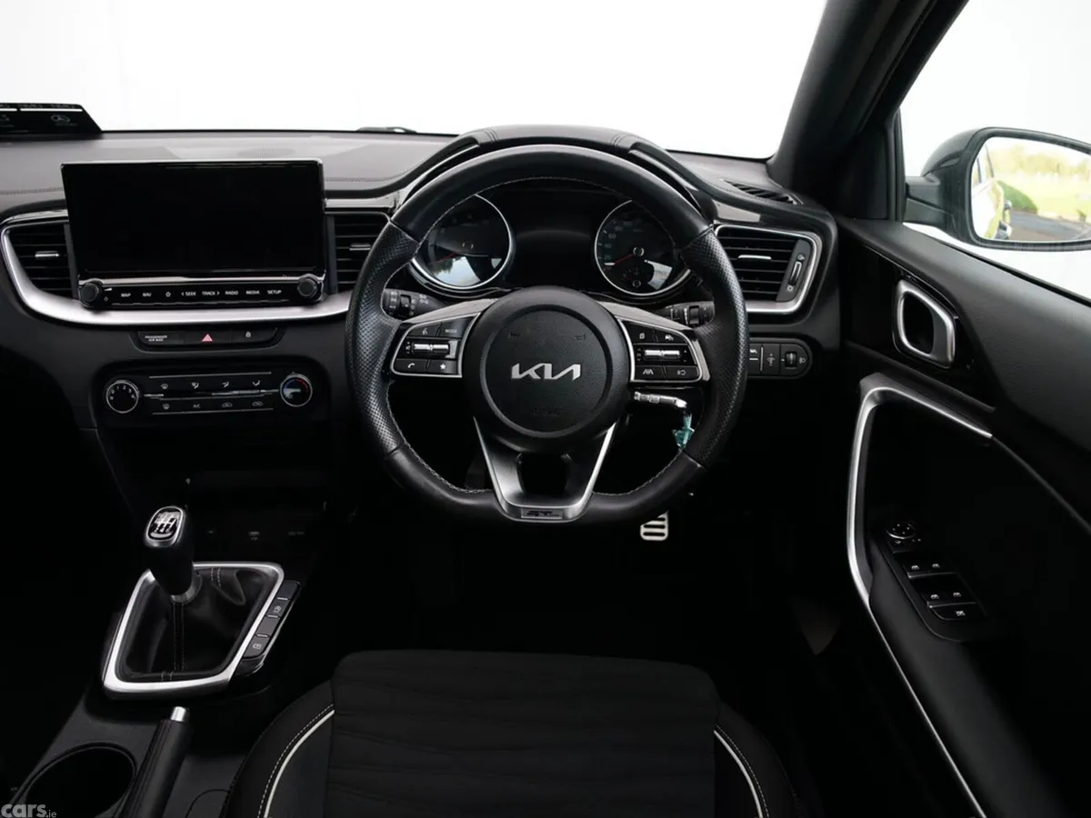 Kia Ceed Hatchback, Petrol, 2025, Black