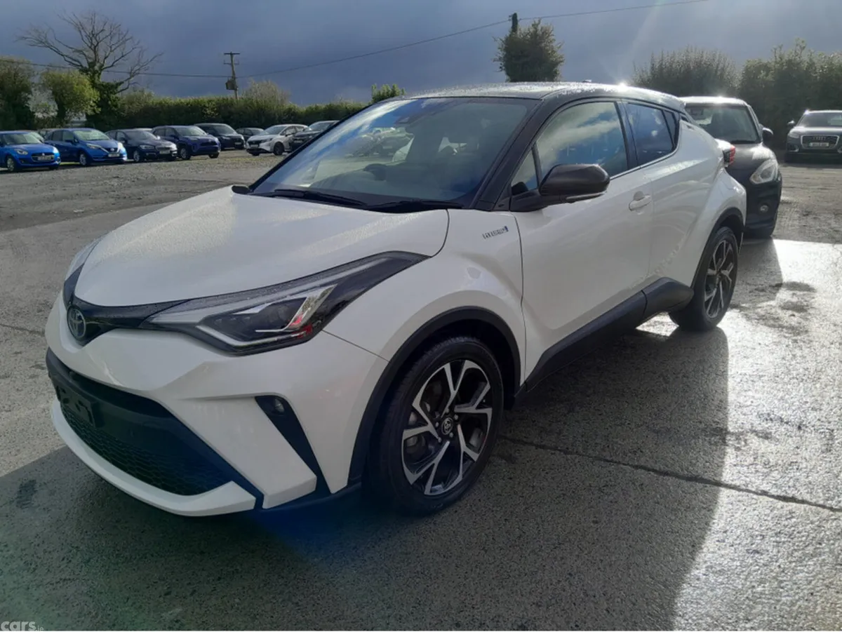 Toyota C-HR SUV, Petrol Hybrid, 2019, White