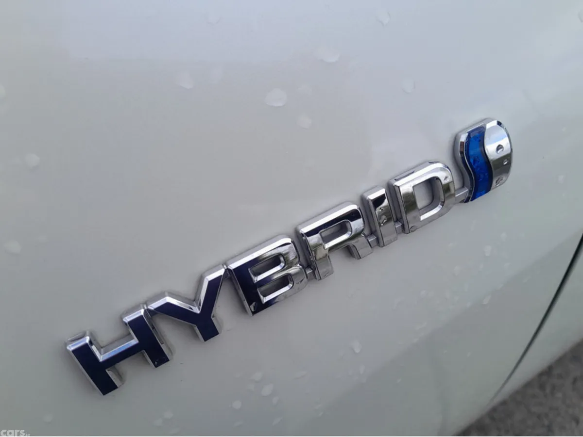 Toyota C-HR SUV, Petrol Hybrid, 2019, White
