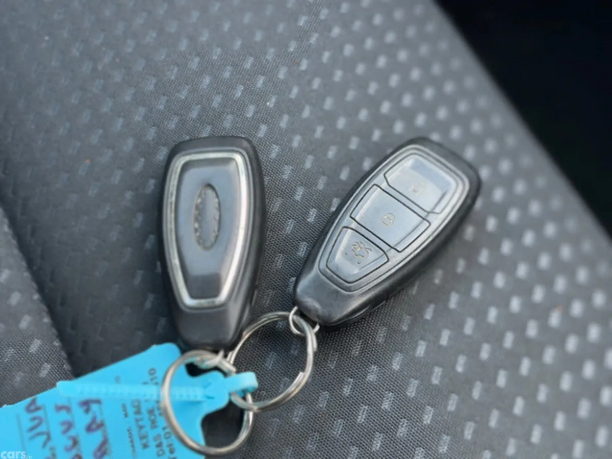 Ford Focus Hatchback, Diesel, 2019, Grey