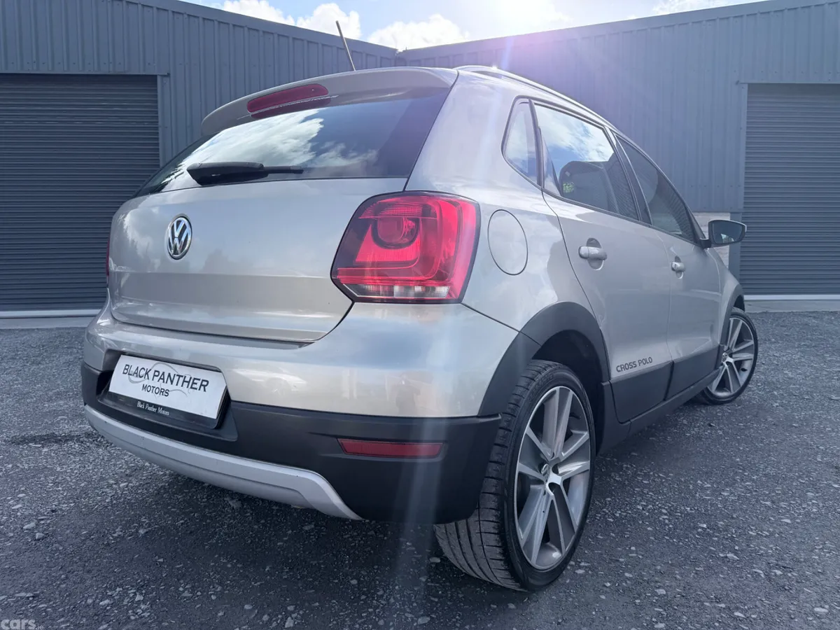 Volkswagen Polo Hatchback, Petrol, 2012, Brown