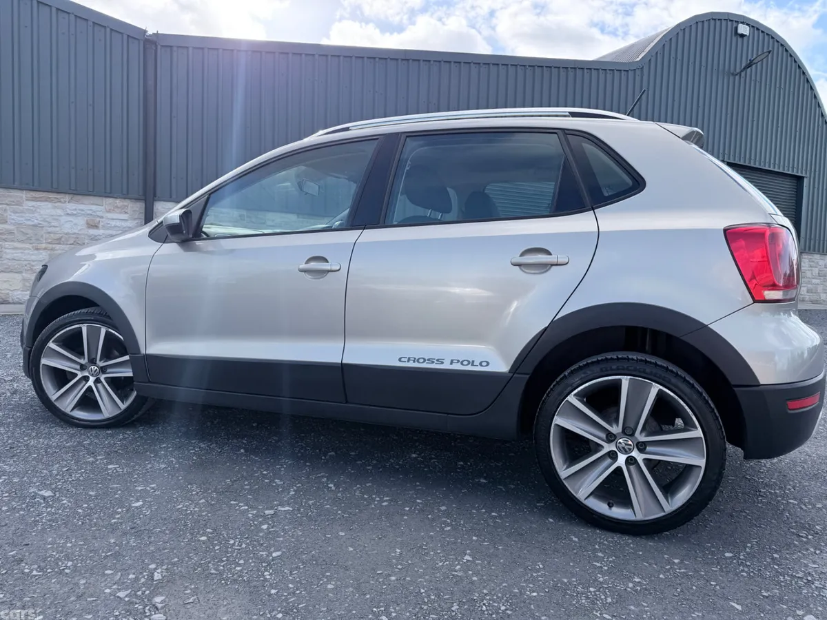 Volkswagen Polo Hatchback, Petrol, 2012, Brown