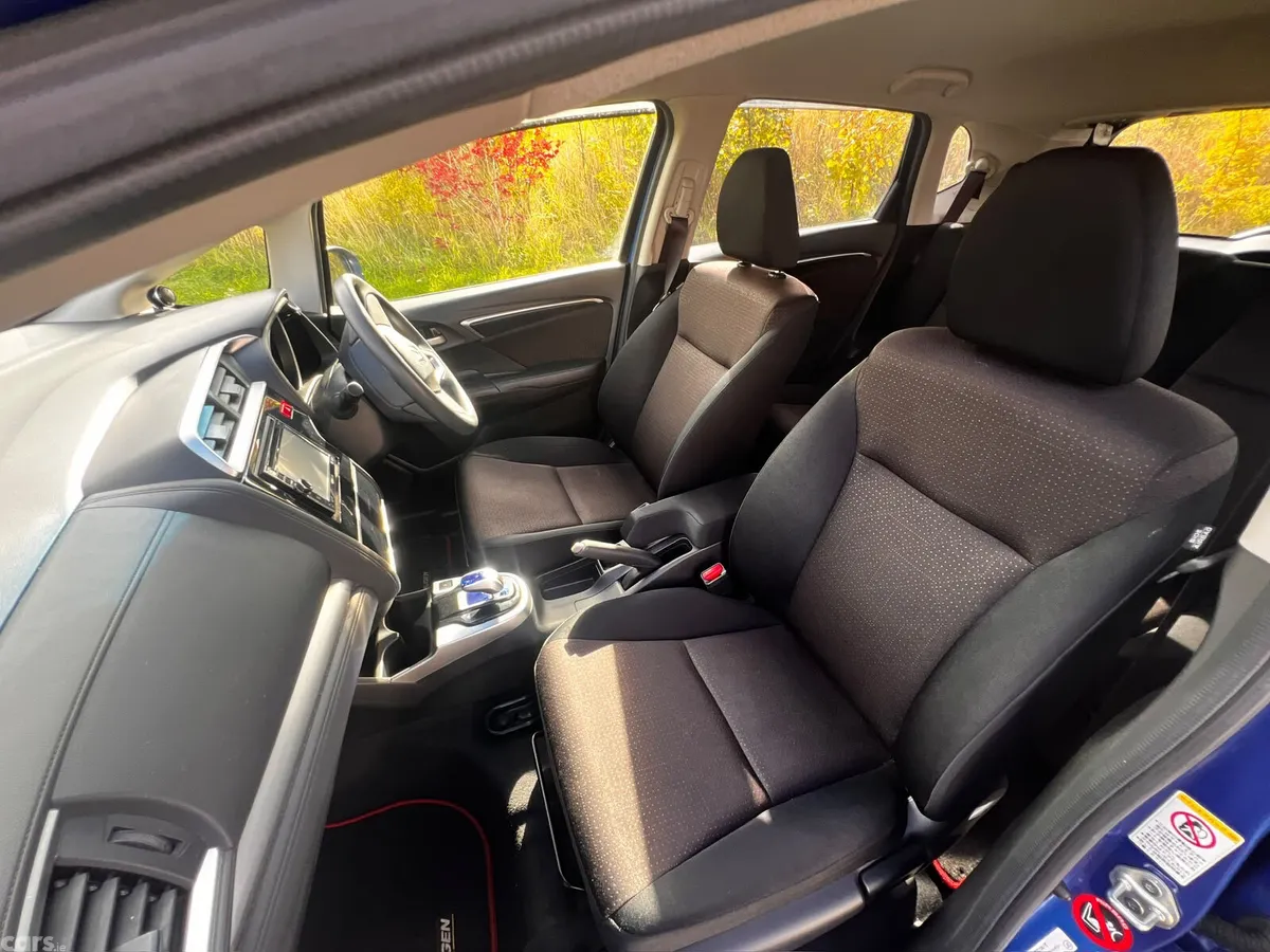 Honda Fit Hatchback, Petrol Hybrid, 2014, Blue