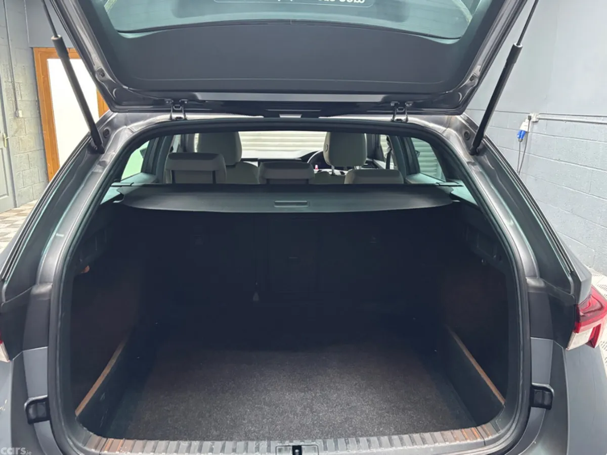 Skoda Octavia Estate, Diesel, 2022, Grey