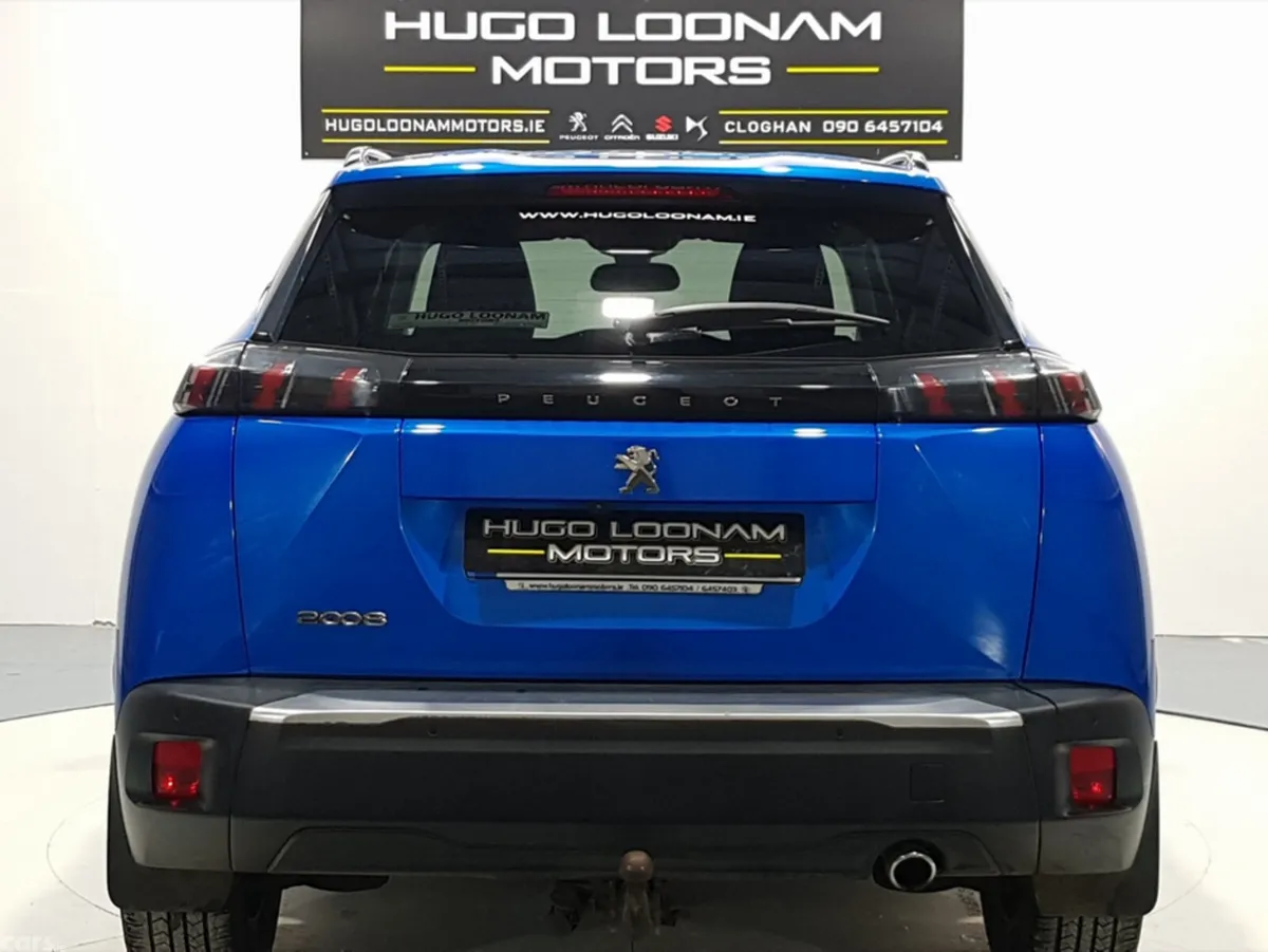 Peugeot 2008 MPV, Diesel, 2021, Blue
