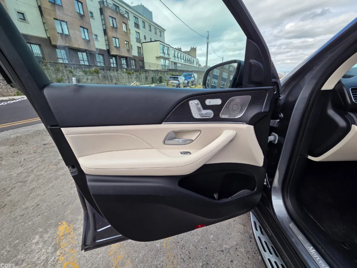 Mercedes-Benz GLE SUV, Diesel Plug-in Hybrid, 2024, Grey