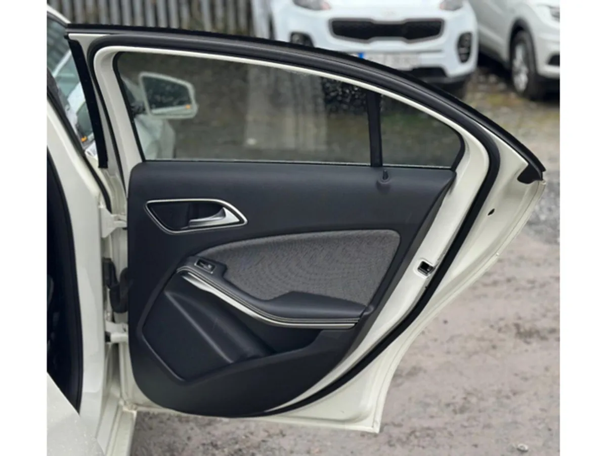 Mercedes-Benz A-Class Hatchback, Petrol, 2016, White
