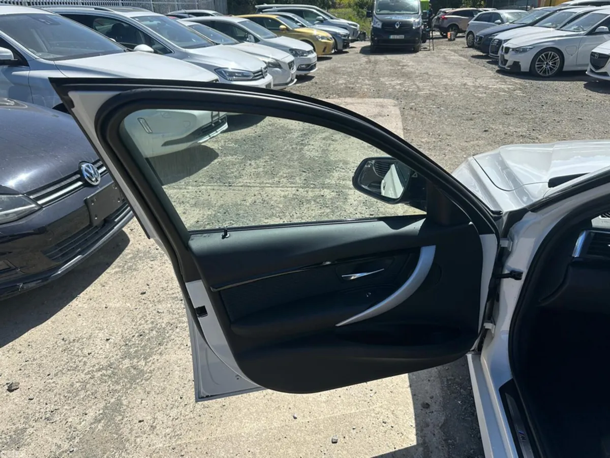 BMW 3-Series Saloon, Petrol Hybrid, 2017, White