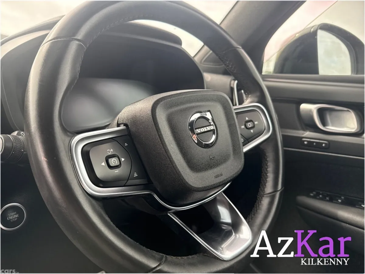 Volvo XC40 SUV, Petrol Plug-in Hybrid, 2022, Grey
