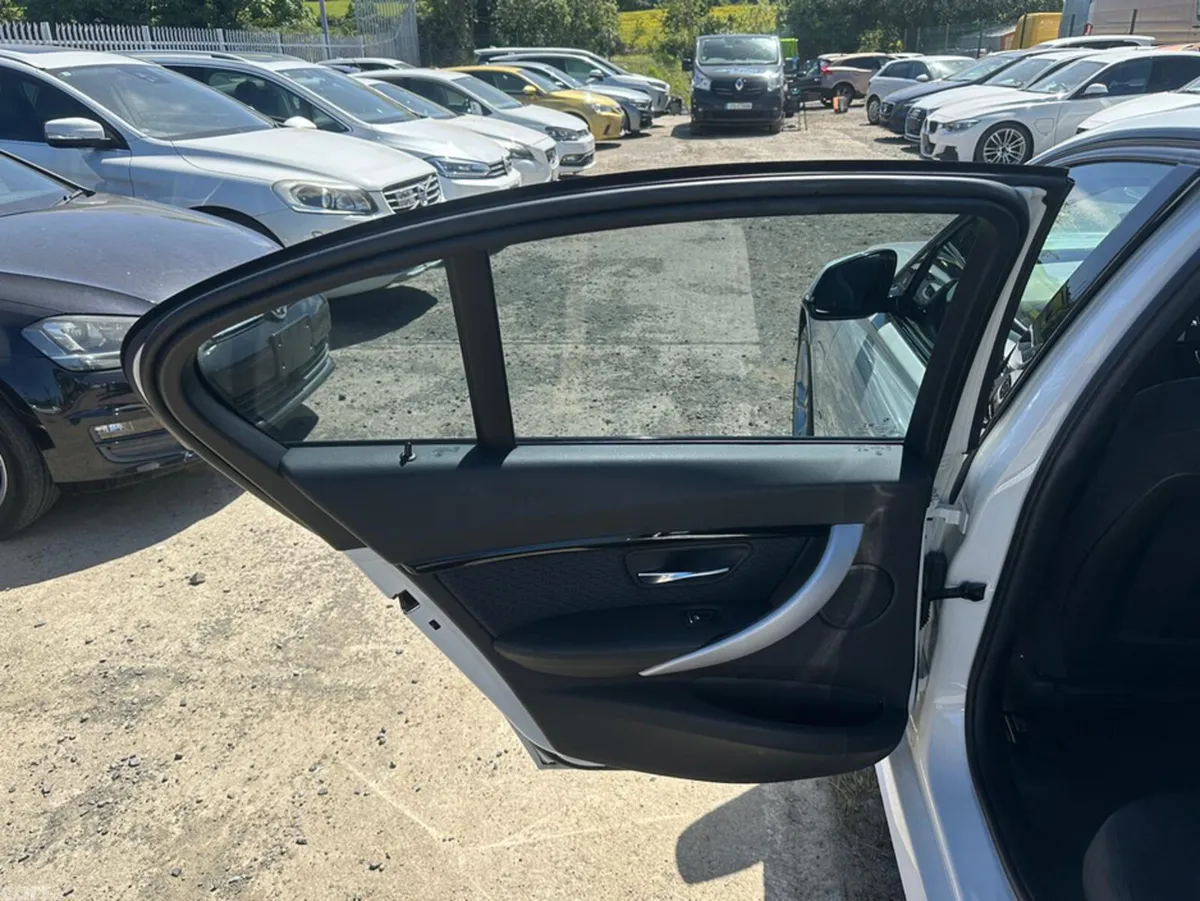 BMW 3-Series Saloon, Petrol Hybrid, 2017, White