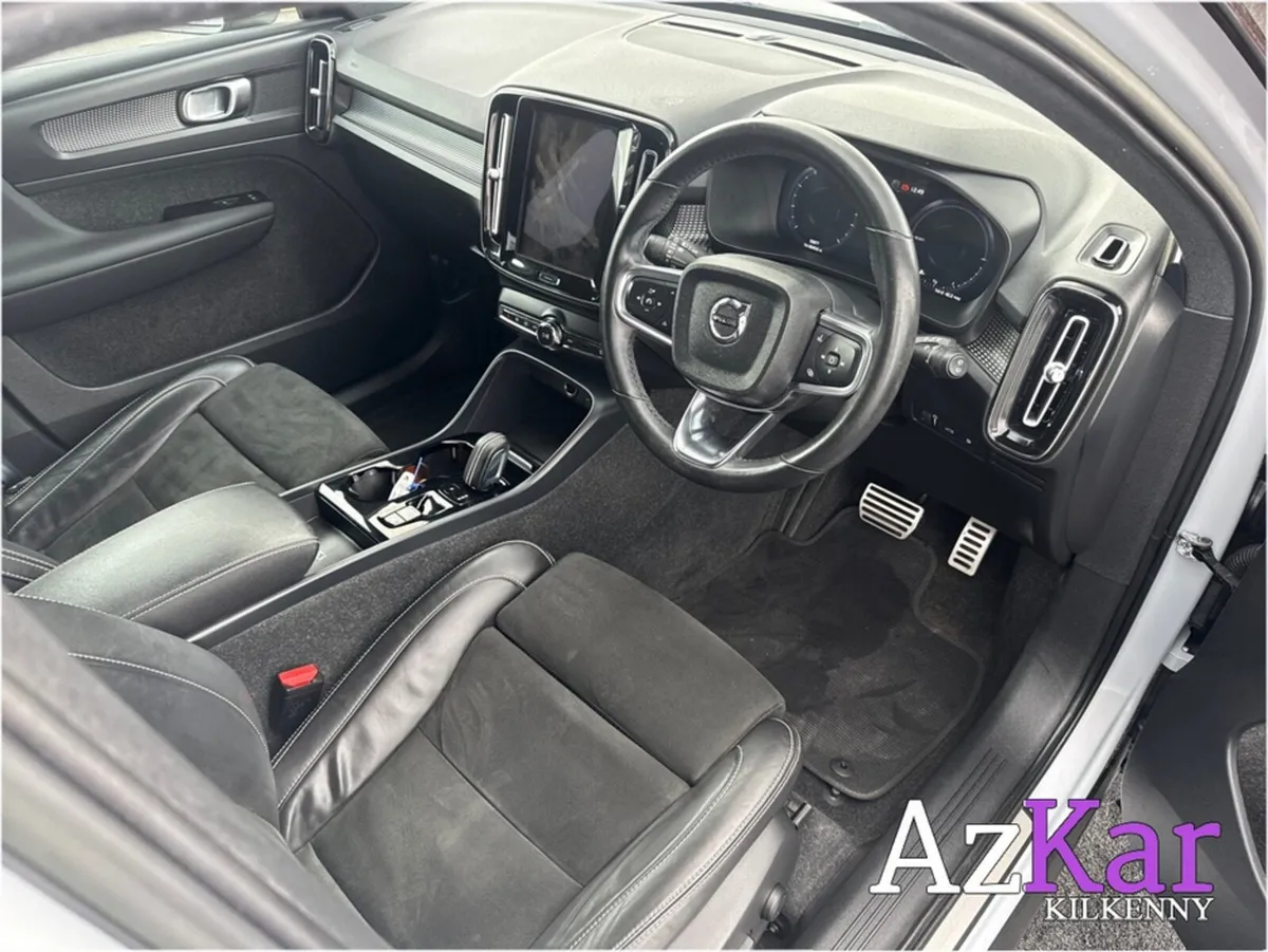 Volvo XC40 SUV, Petrol Plug-in Hybrid, 2022, Grey