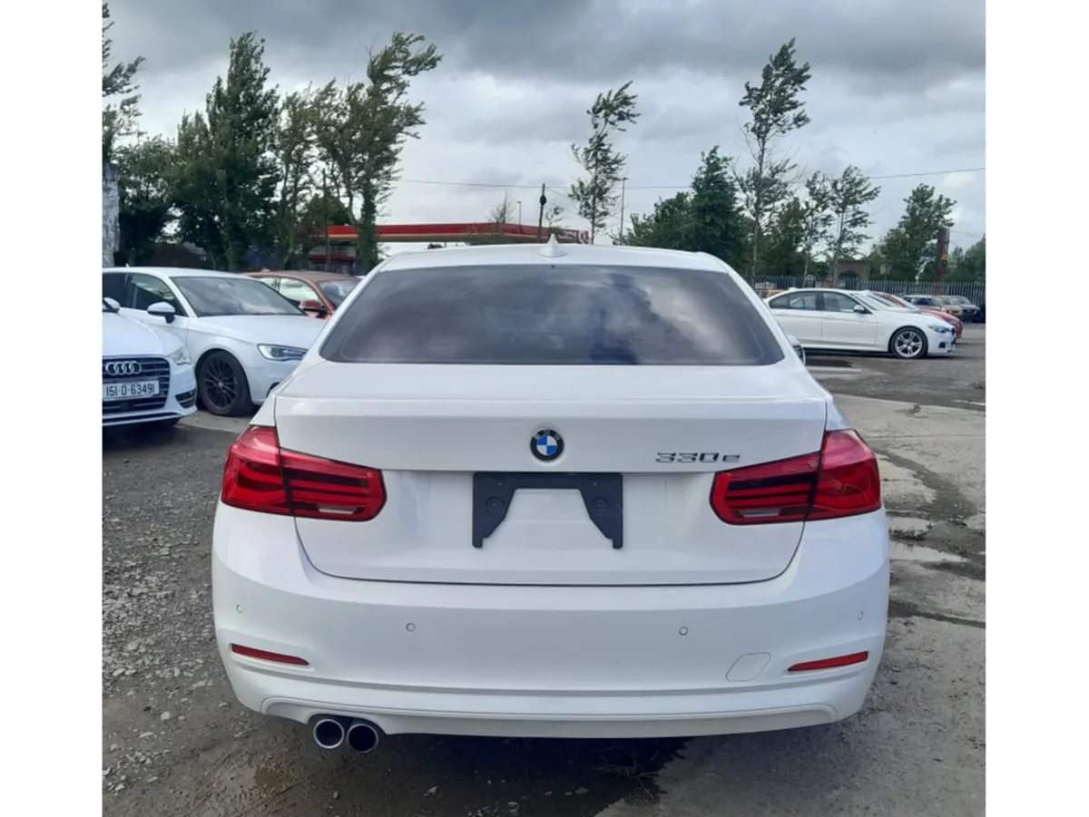 BMW 3-Series Saloon, Petrol Plug-in Hybrid, 2017, White