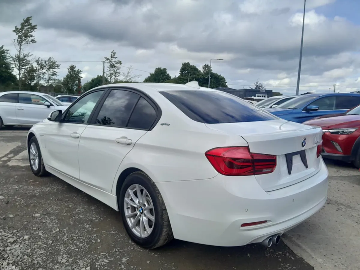 BMW 3-Series Saloon, Petrol Plug-in Hybrid, 2017, White
