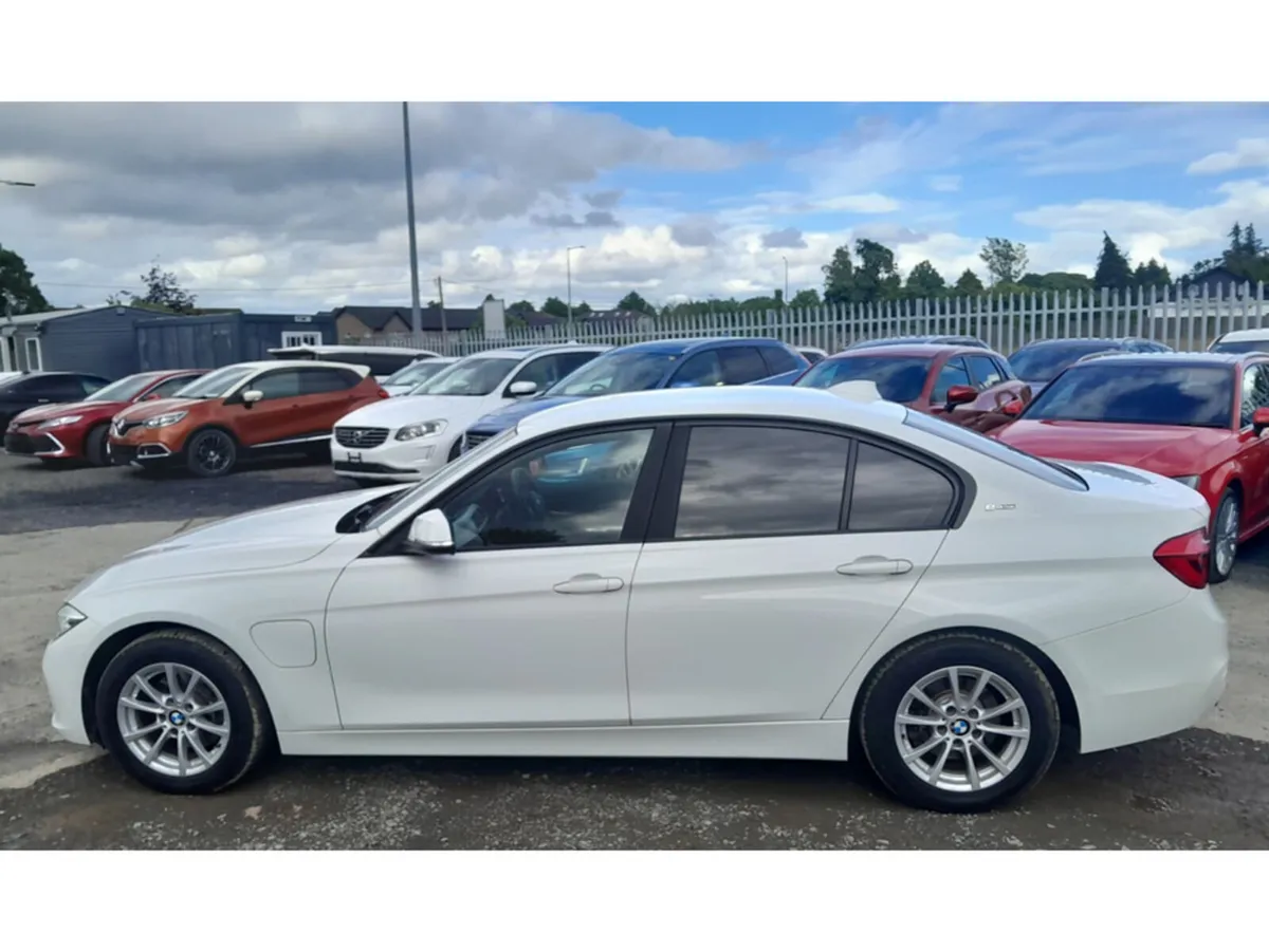 BMW 3-Series Saloon, Petrol Plug-in Hybrid, 2017, White