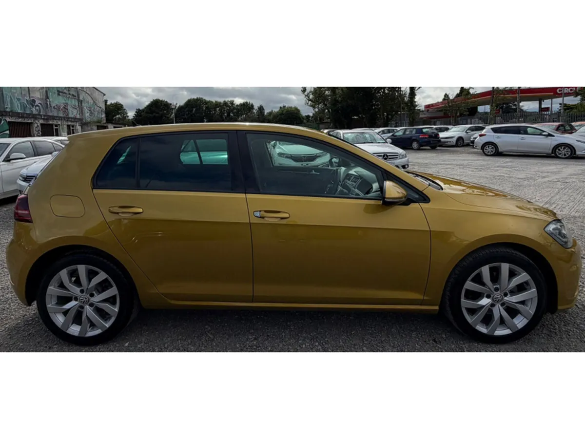Volkswagen Golf Hatchback, Petrol, 2017, Gold