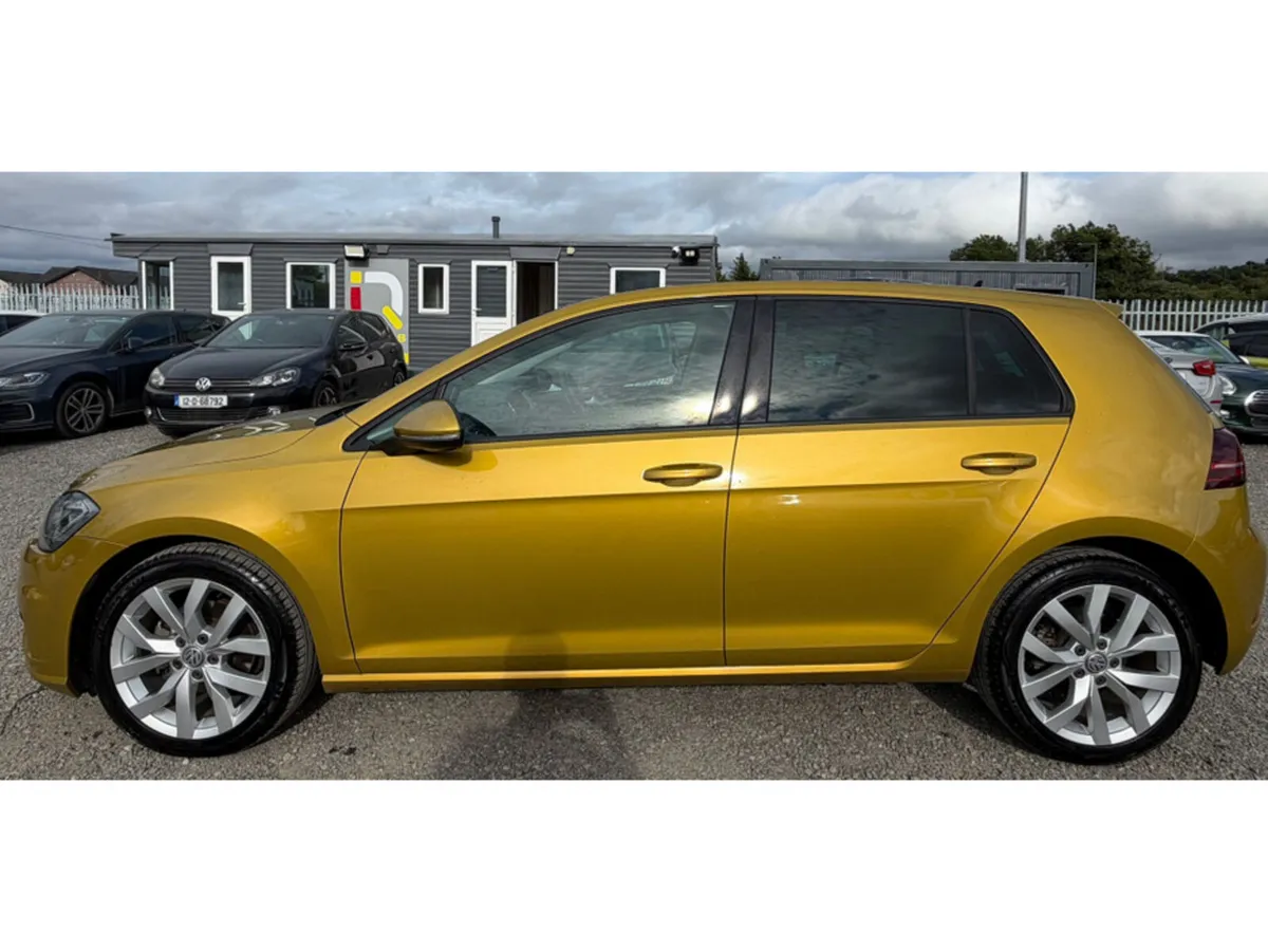 Volkswagen Golf Hatchback, Petrol, 2017, Gold