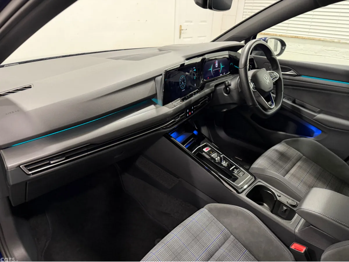 Volkswagen Golf Hatchback, Petrol Plug-in Hybrid, 2023, Blue