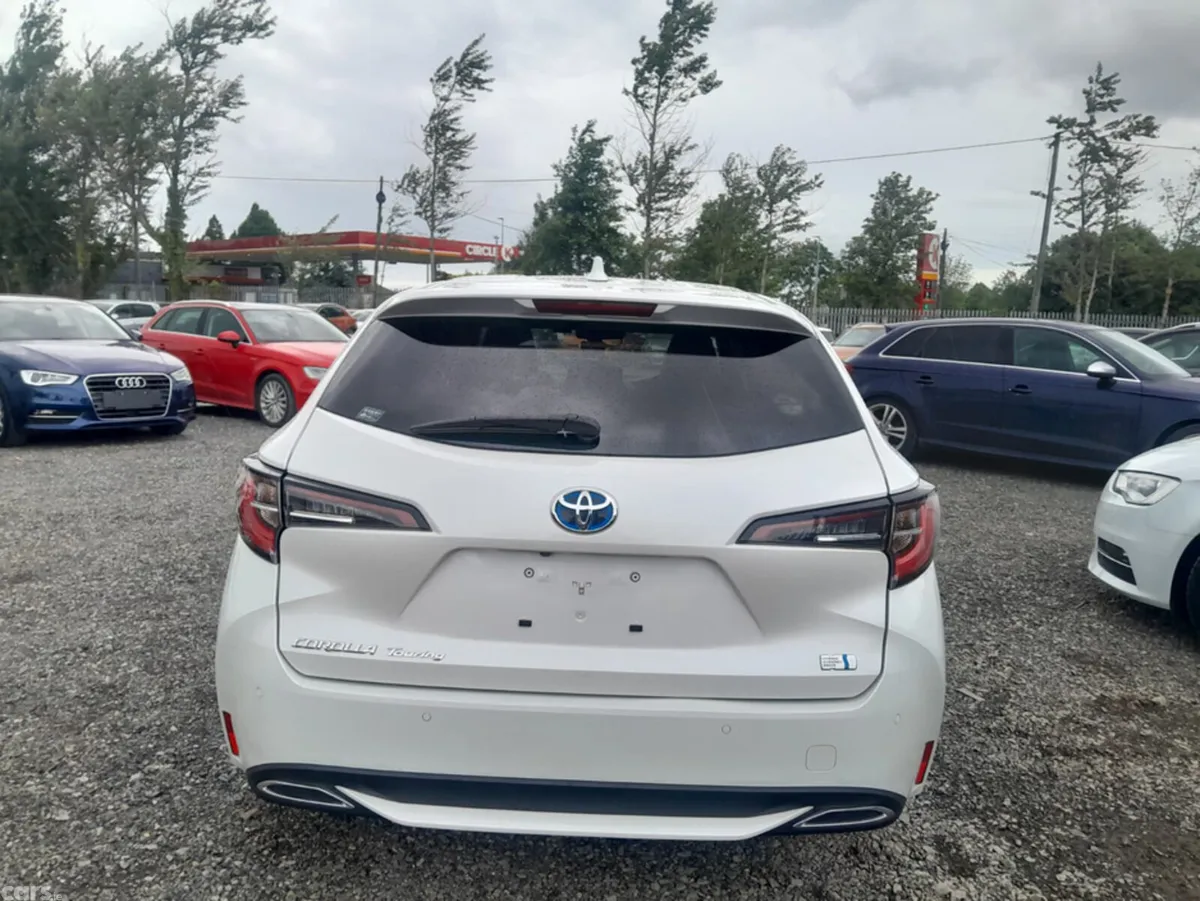 Toyota Corolla Hatchback, Petrol Hybrid, 2022, White