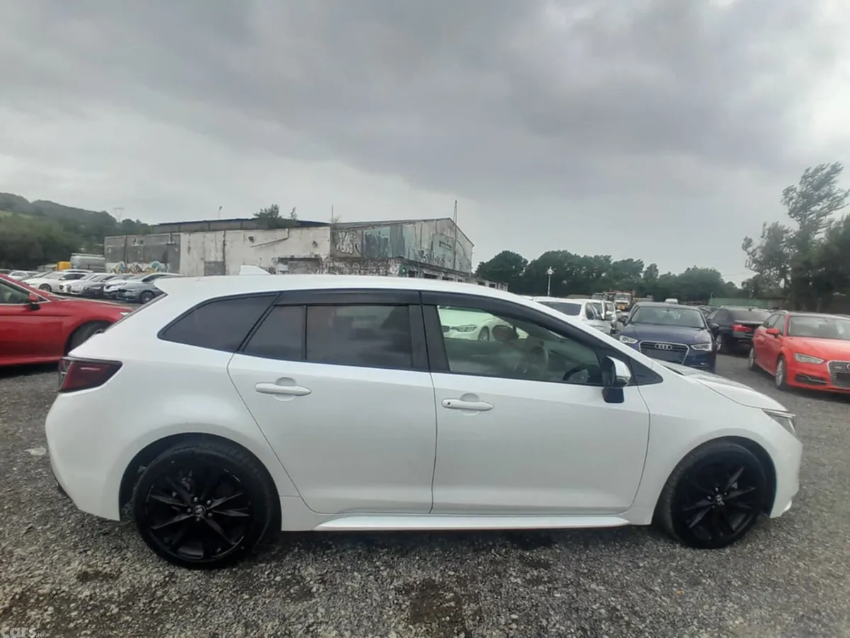 Toyota Corolla Hatchback, Petrol Hybrid, 2022, White