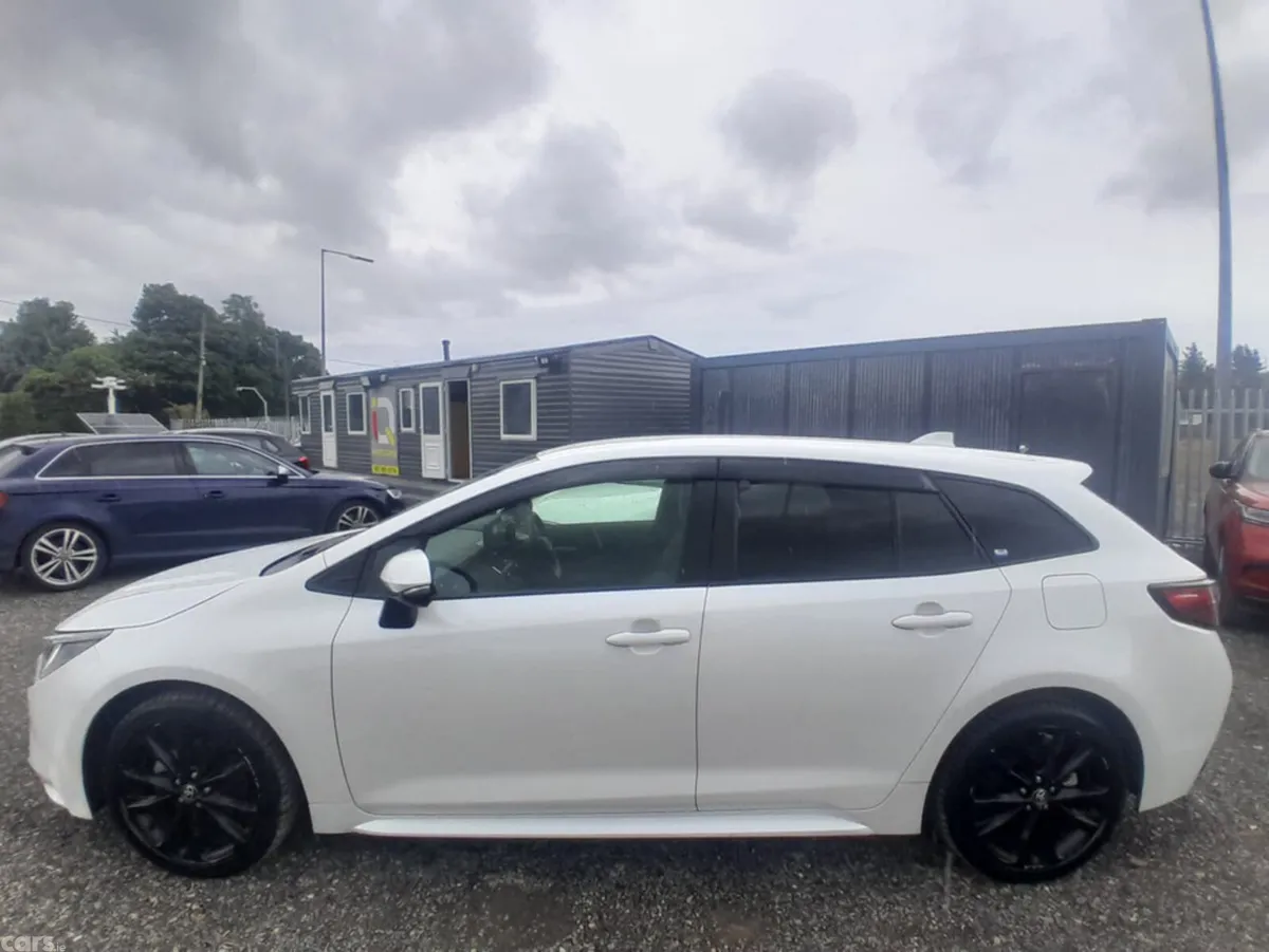 Toyota Corolla Hatchback, Petrol Hybrid, 2022, White