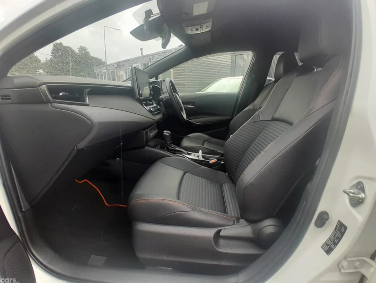 Toyota Corolla Hatchback, Petrol Hybrid, 2022, White