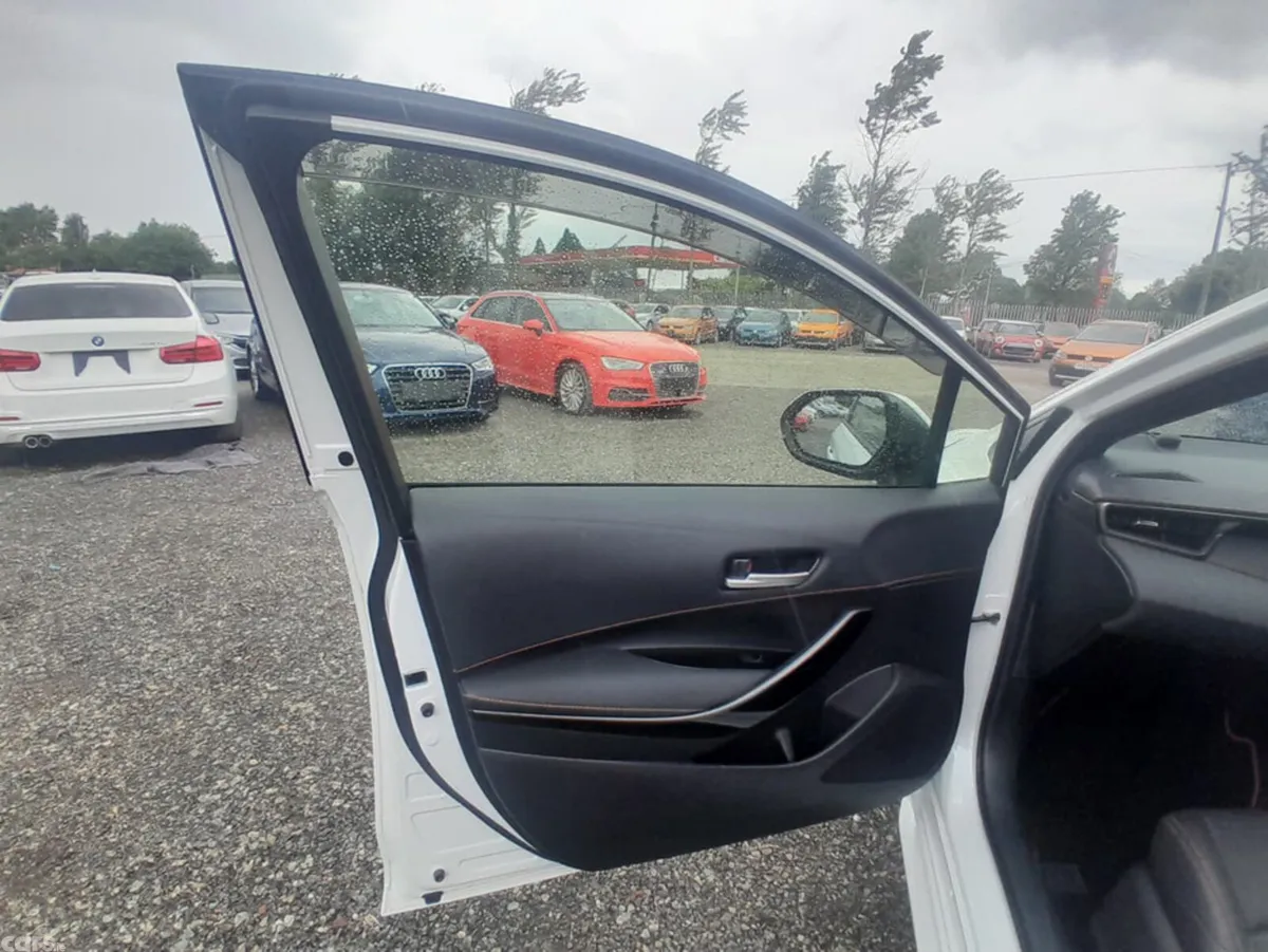 Toyota Corolla Hatchback, Petrol Hybrid, 2022, White
