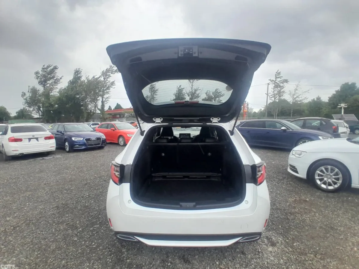 Toyota Corolla Hatchback, Petrol Hybrid, 2022, White