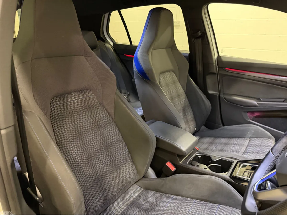 Volkswagen Golf Hatchback, Petrol Plug-in Hybrid, 2024, White