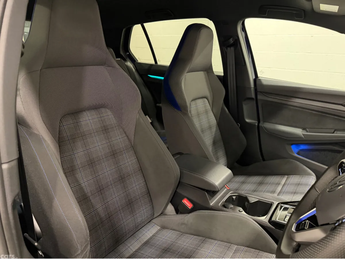 Volkswagen Golf Hatchback, Petrol Plug-in Hybrid, 2023, Blue