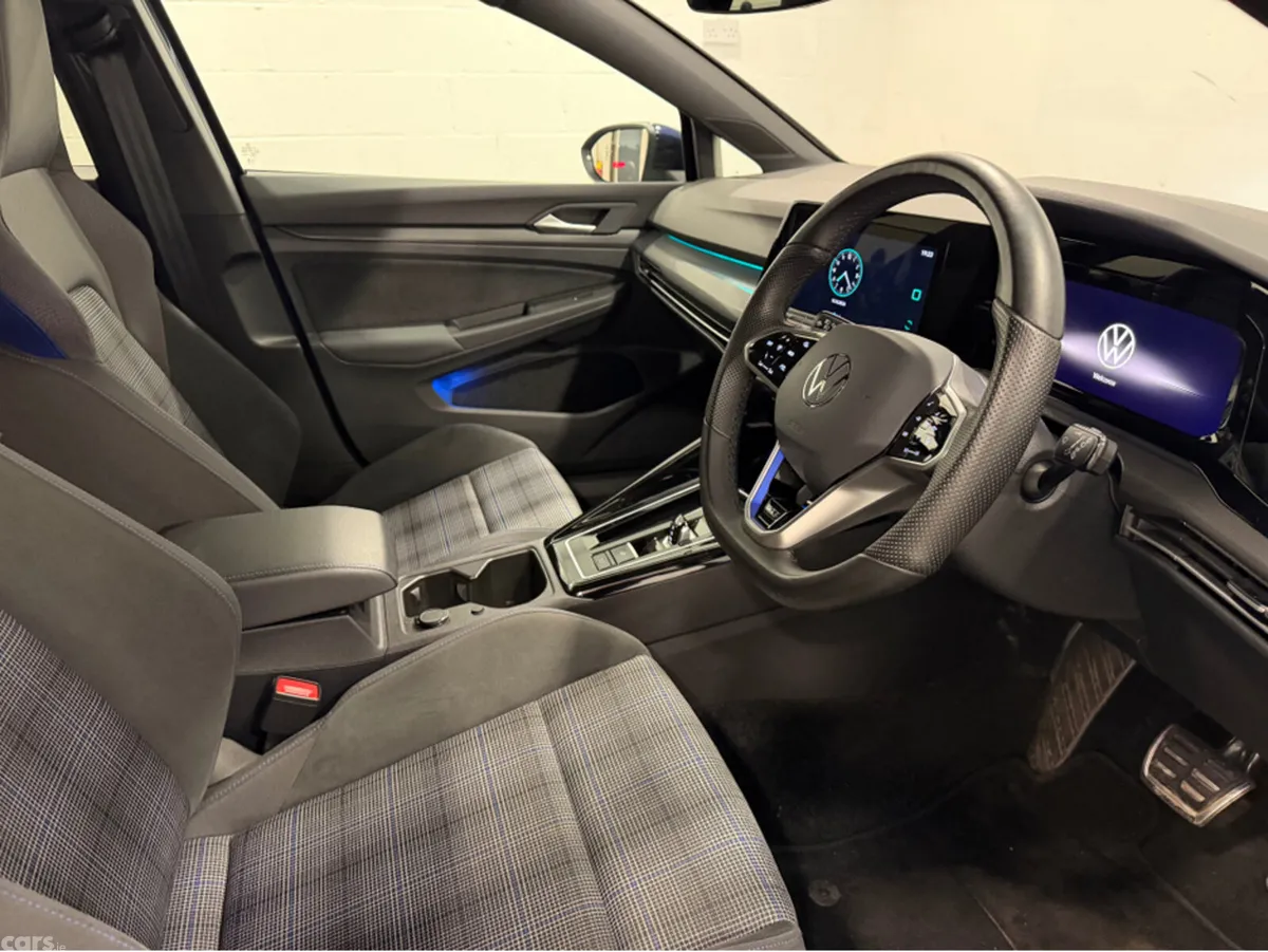 Volkswagen Golf Hatchback, Petrol Plug-in Hybrid, 2023, Blue