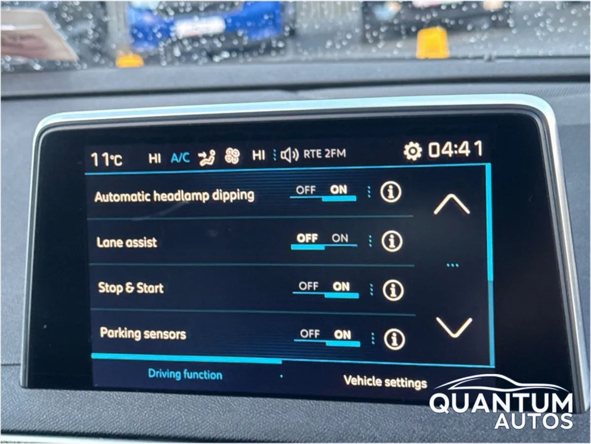 Peugeot 5008 MPV, Diesel, 2018, Blue