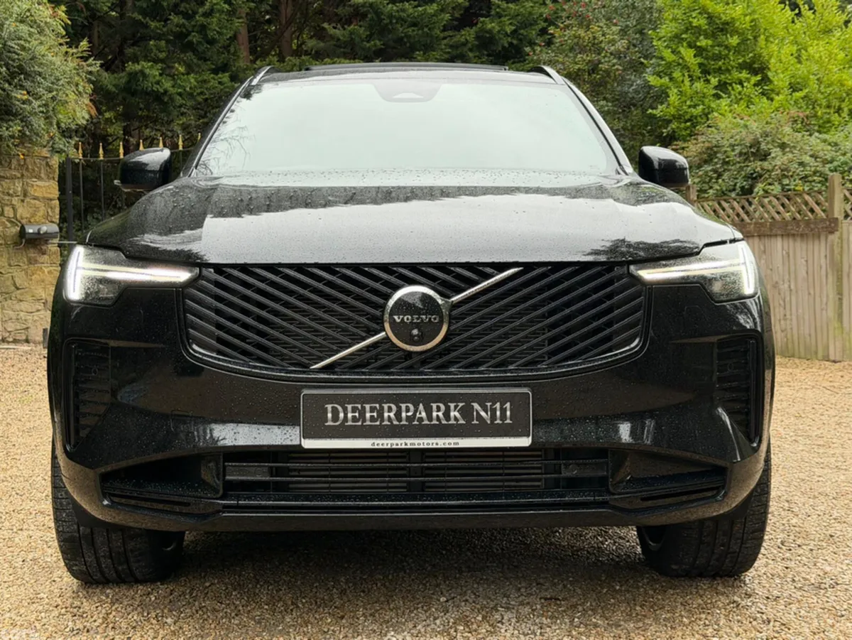 Volvo XC90 SUV, Petrol Plug-in Hybrid, 2025, Black