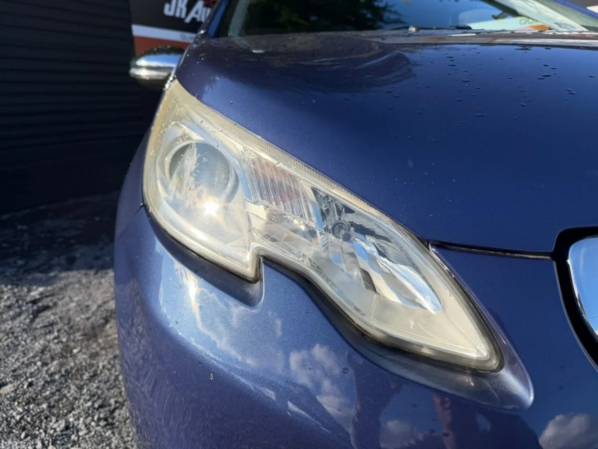 Peugeot 2008 Hatchback, Petrol, 2015, Blue