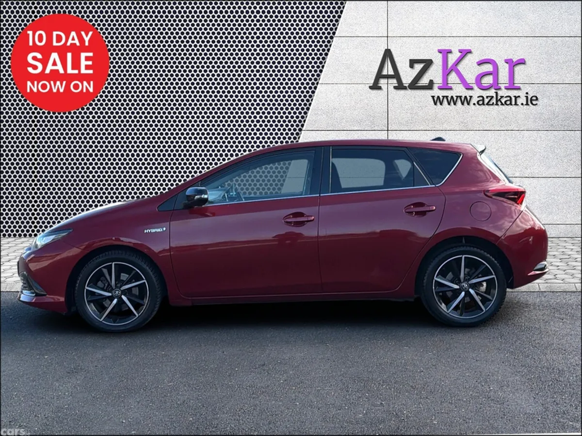 Toyota Auris Hatchback, Petrol Hybrid, 2018, Red