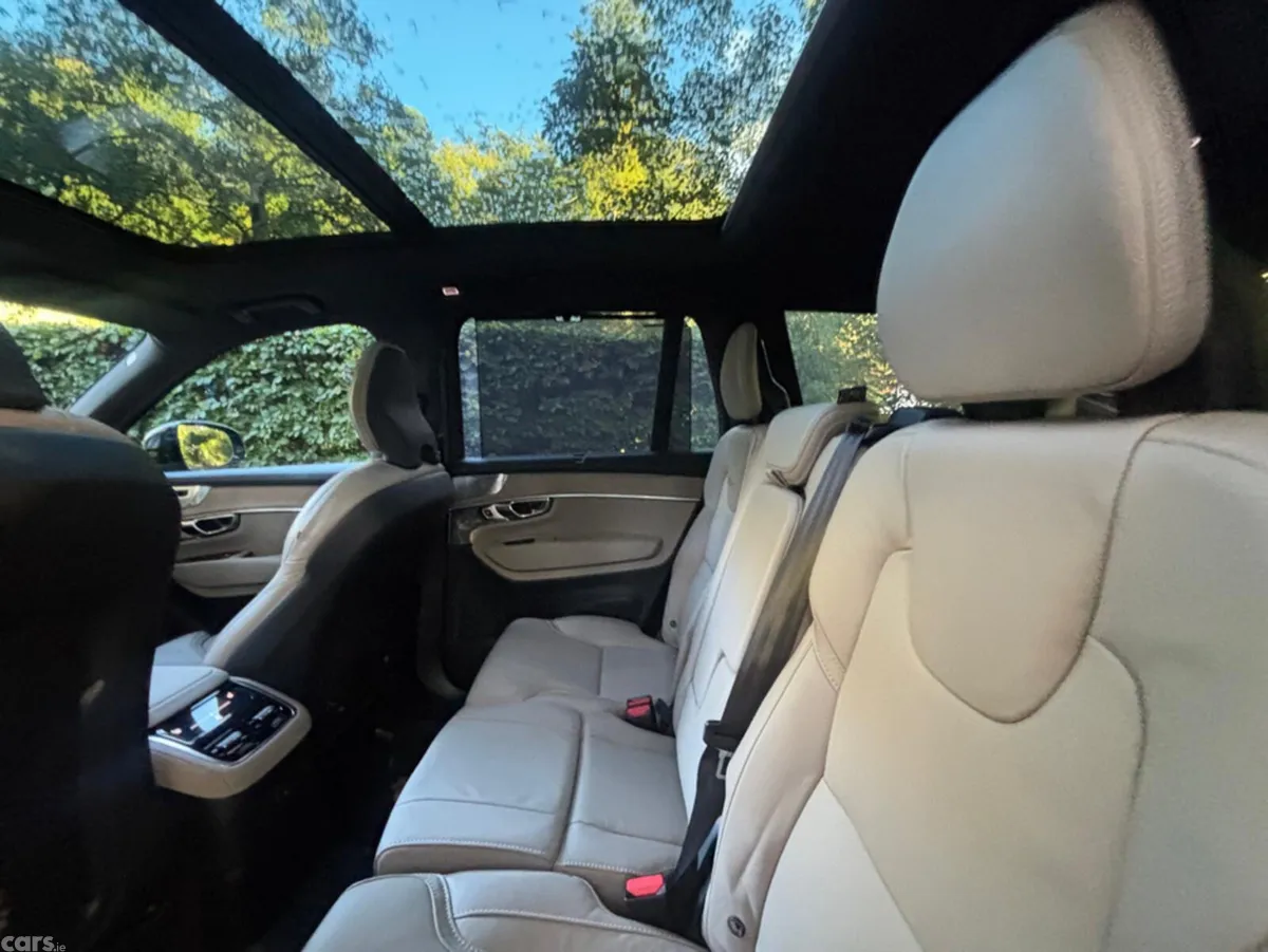 Volvo XC90 SUV, Petrol Plug-in Hybrid, 2025, Black