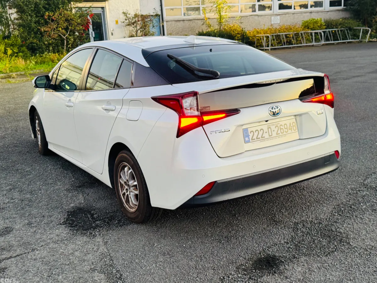 Toyota Prius Saloon, Petrol Hybrid, 2022, White