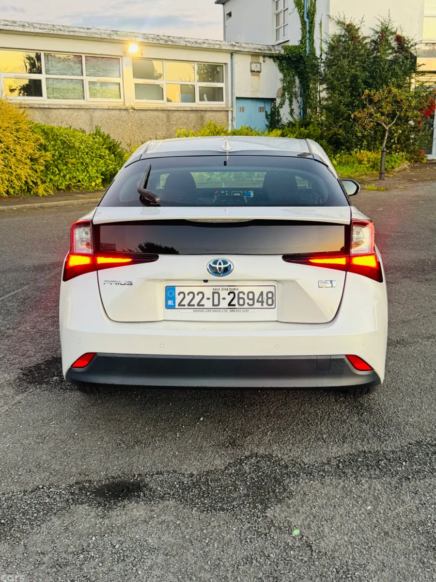 Toyota Prius Saloon, Petrol Hybrid, 2022, White