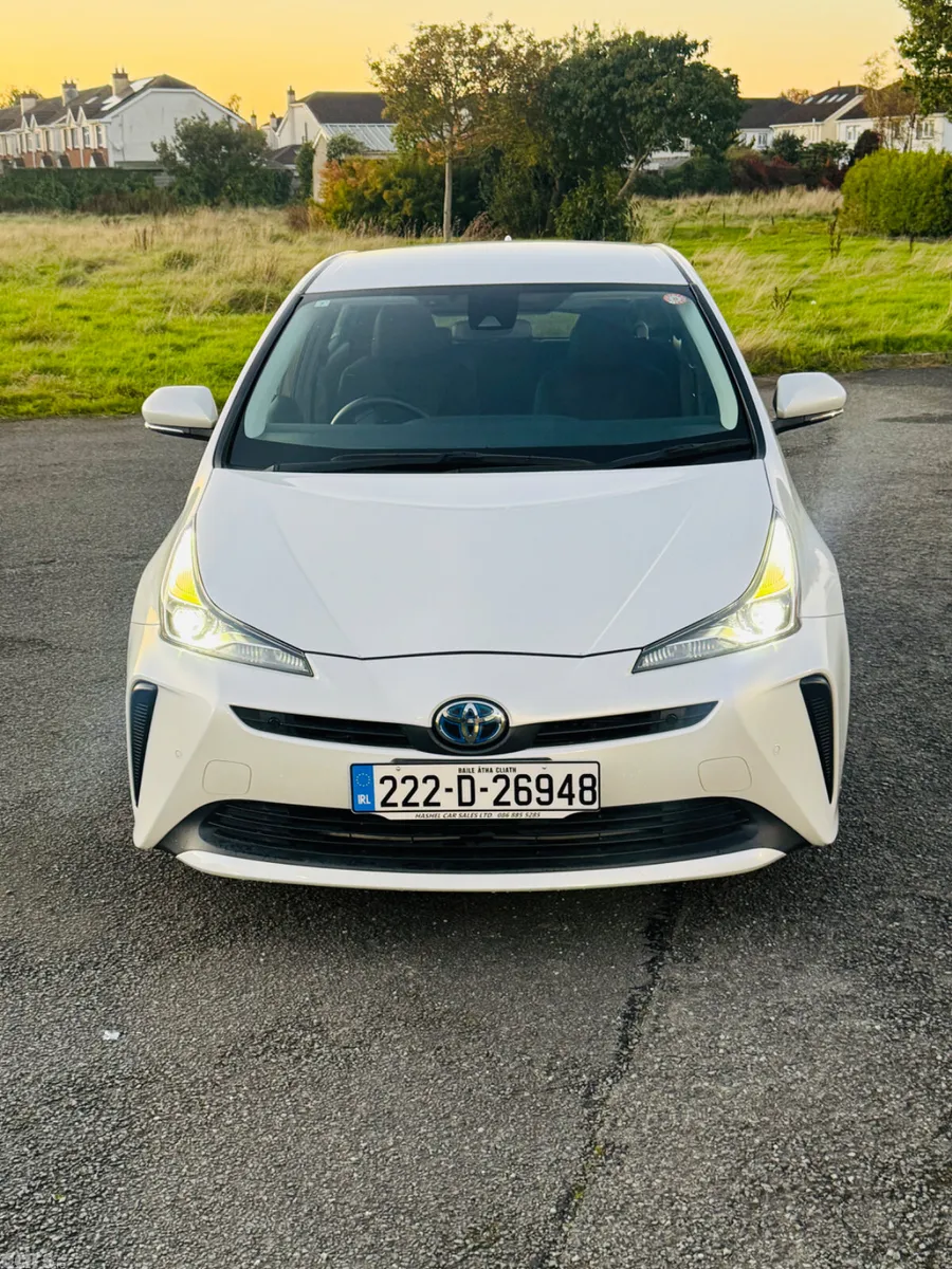 Toyota Prius Saloon, Petrol Hybrid, 2022, White