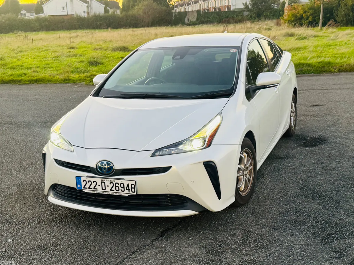 Toyota Prius Saloon, Petrol Hybrid, 2022, White
