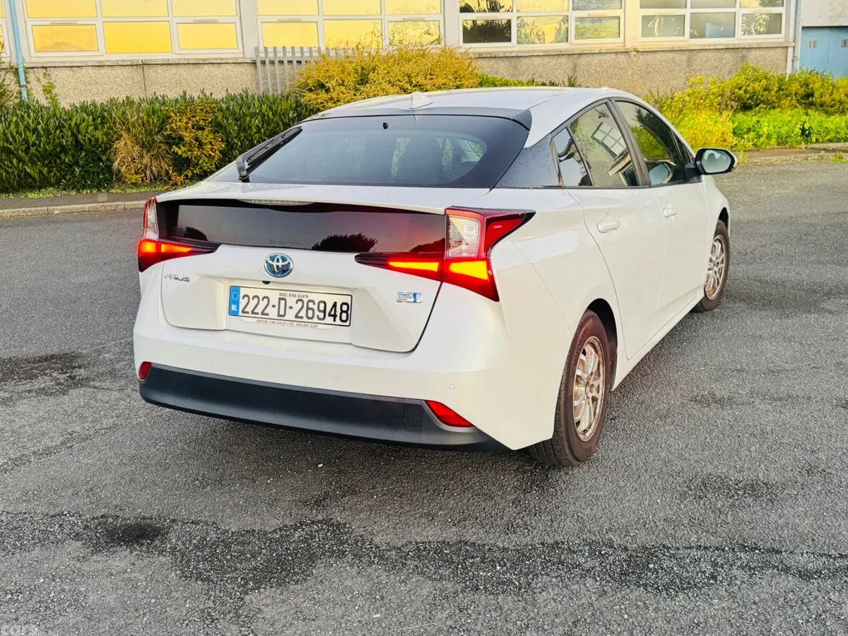 Toyota Prius Saloon, Petrol Hybrid, 2022, White