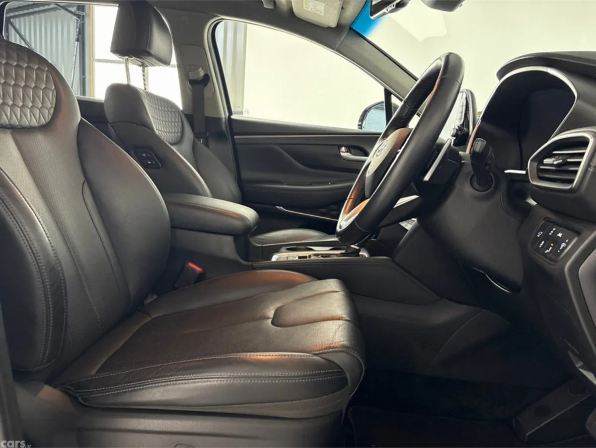 Hyundai Santa Fe Estate, Diesel, 2018, Grey