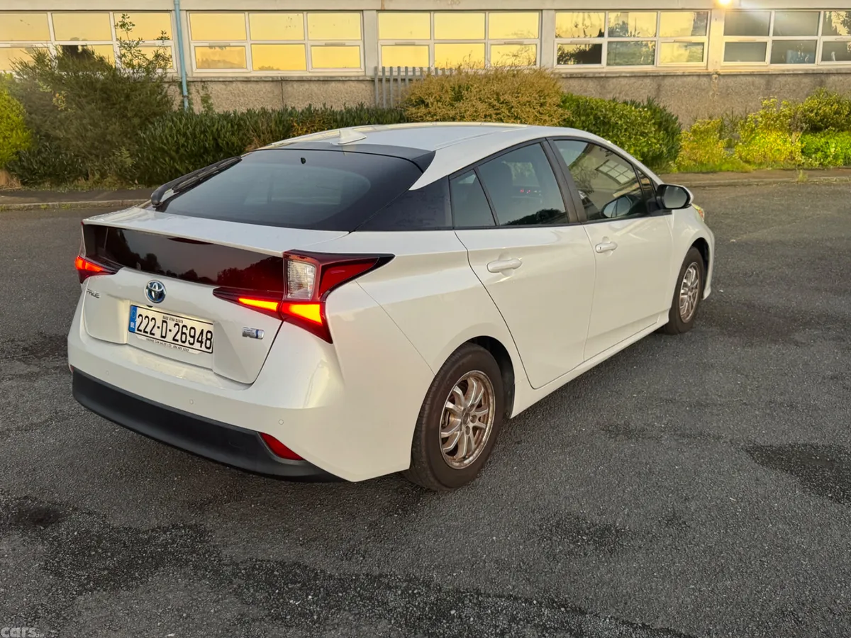 Toyota Prius Saloon, Petrol Hybrid, 2022, White