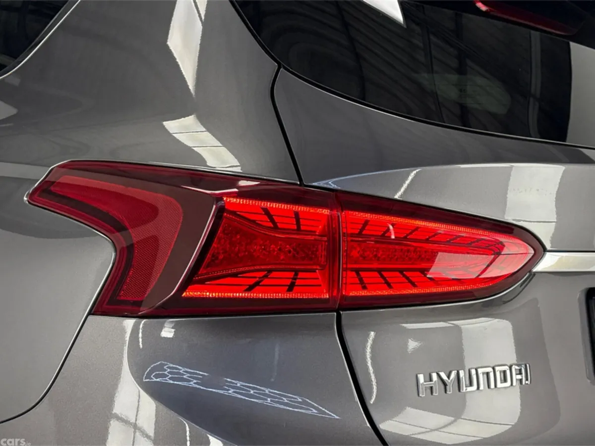 Hyundai Santa Fe Estate, Diesel, 2018, Grey
