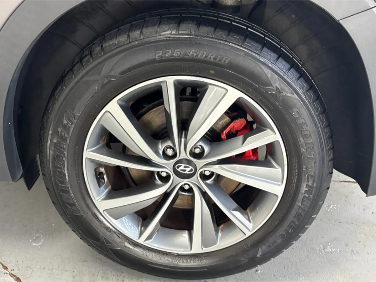 Hyundai Santa Fe Estate, Diesel, 2018, Grey