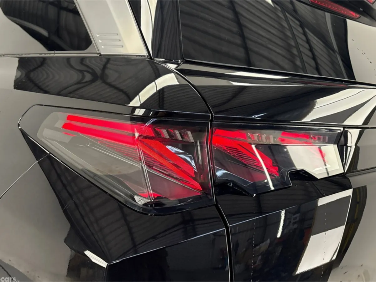 Peugeot 5008 Hatchback, Electric, 2025, Black